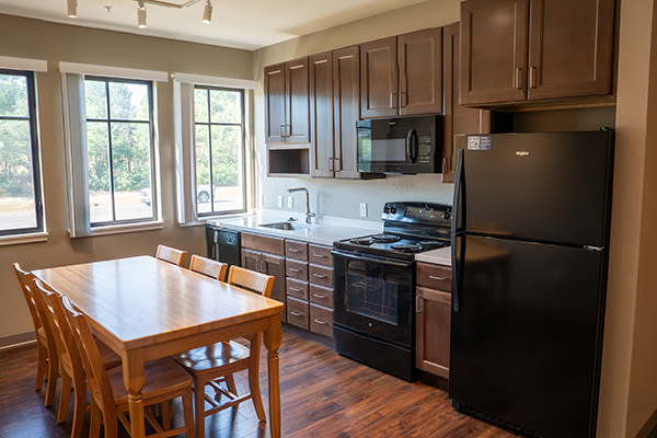 kitchen and eating area in rockmont apartment